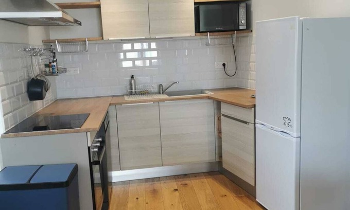 La Souterraine Apartment | Charming 4-room apartment in a historic building dating from 1530.