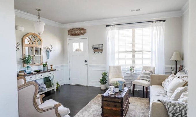 Powdersville House | Charming 5 Bedroom spacious Home (sleeps 12-14)