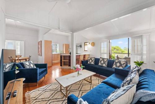 Kedron House | Charming 5BR Family Home w/Pool 10min from Airport