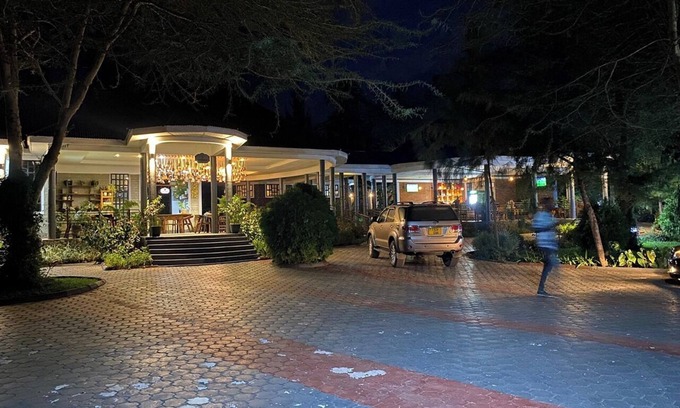 Hai House | Charming 9-bedroom hotel with AC and WiFi in serene Hai