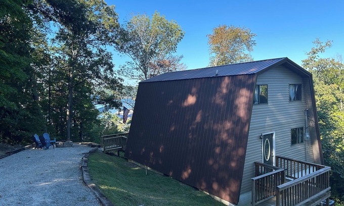 Jamestown House | Charming A-frame with Lake Cumberland Views