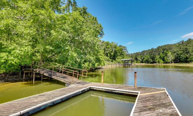 Abbeville House | Charming Abbeville Home with Private Boat Dock!