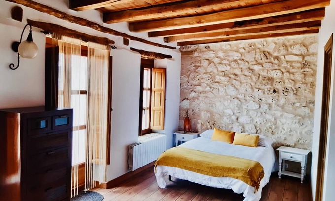 Aldeasona House | Charming accommodation, next to Ribera del Duero and Hoces del Duratón