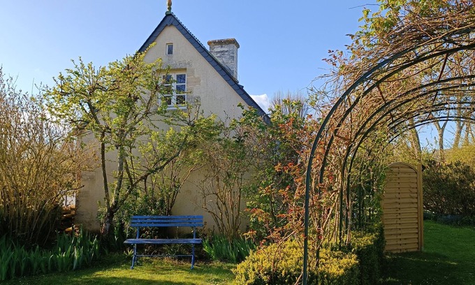 Le Manoir Cottage | Charming accommodation in a green setting