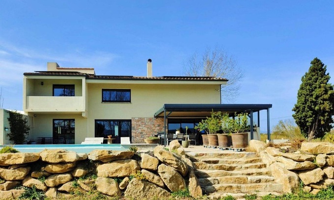 Trebes Villa | Charming air-conditioned villa - 4 master suites - Swimming pool - Outdoor space