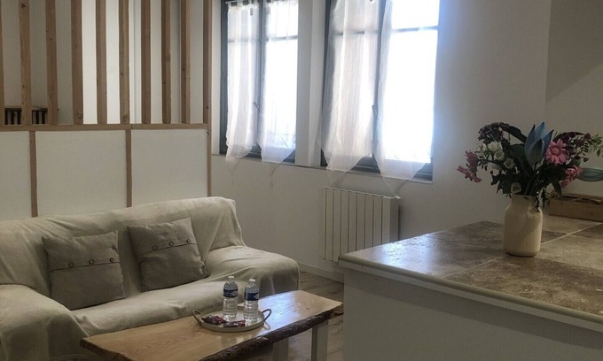 Caussade Apartment | Charming and bright