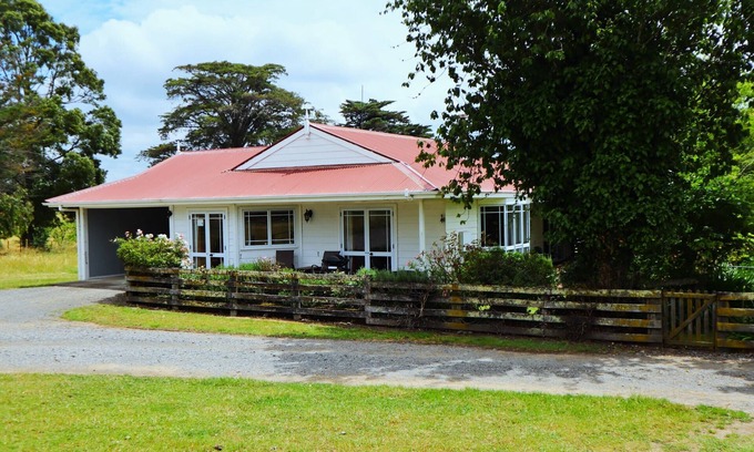 Otane House | Charming and comfortable country cottage in Central Hawkes Bay