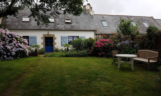 Treguennec House | Charming and cosy renovated Penty just a stone's throw from the Bay of Tréguennec