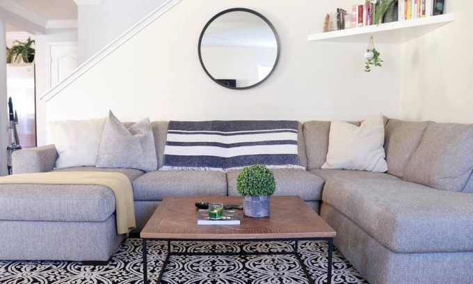 Mckinney Park East House | Charming and Cozy 3-bedroom house in cool Austin with AC, WiFi