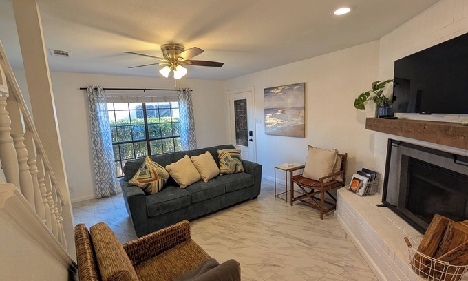 Midland House | Charming and Quiet Townhome Conveniently located
