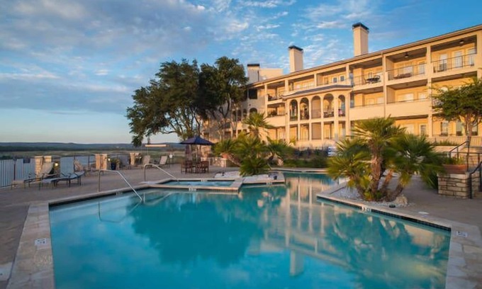 Highland Lake Estates Villa | Charming and spacious Villa with a big wrap around Balcony