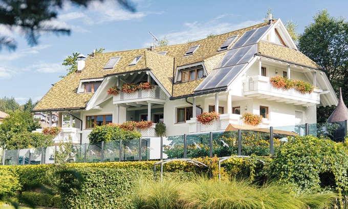 Collalbo Apartment | Charming Apartment Tundra in Villa Anina with Pool