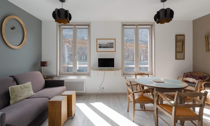 Honfleur Apartment | CHARMING APARTMENT CENTER HONFLEUR. VERY BRIGHT. IDEAL LOCATION.