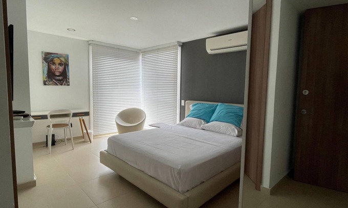 Campestre Apartment | Charming apartment in Cali with WiFi and AC near to restaurants and shops