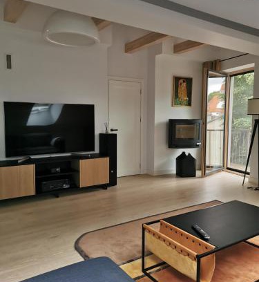 Old Town Apartment | Charming Apartment in Kaunas Old Town with Balcony