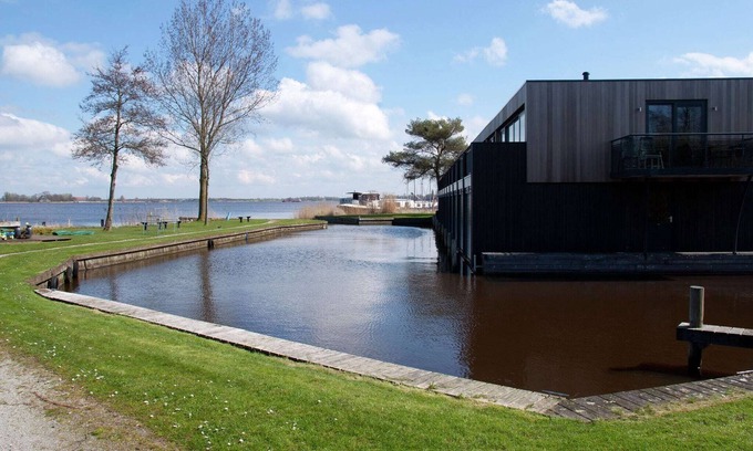 Langweer Apartment | Charming Apartment in Langweer with Jetty