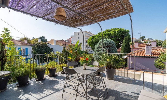Antibes City Centre Apartment | Charming apartment in town house