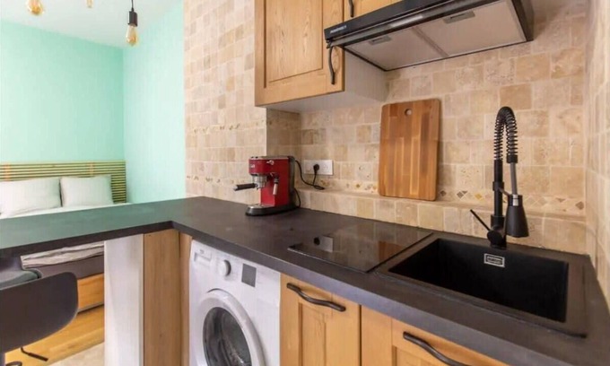 Quartier de Rochechouart Apartment | Charming Apt LaFayette and Opera