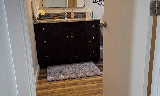 Grand Island House | Charming Basement Bungalow