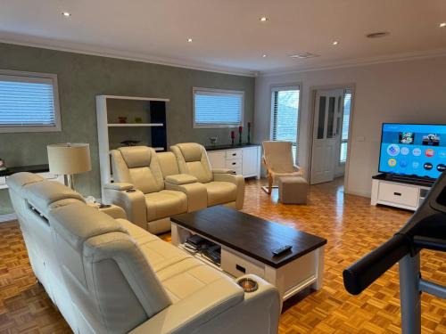 Bell Post Hill Villa | Charming Bay-View home