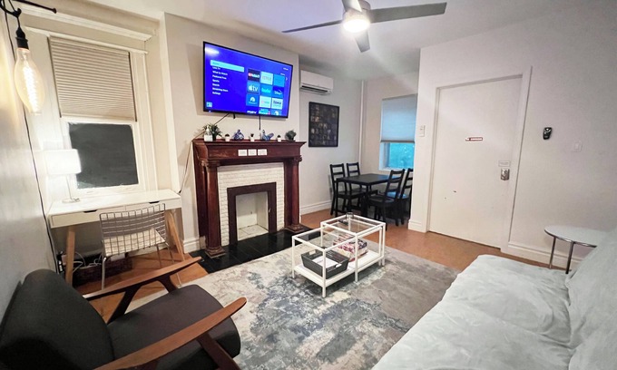Brooklyn House | Charming Brooklyn 2 Bedroom w/Character
