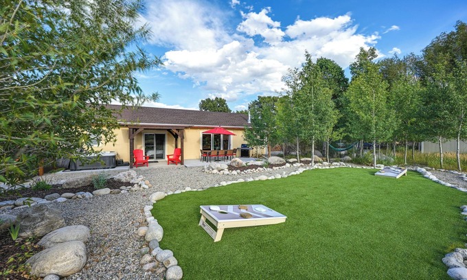 Buena Vista House | Charming Buena Vista Home w/Private Hot Tub!
