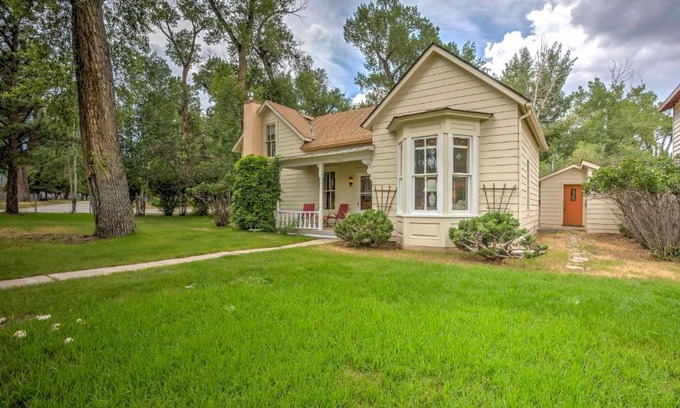 Buena Vista House | Charming Buena Vista Creekside Home Walk to Main!
