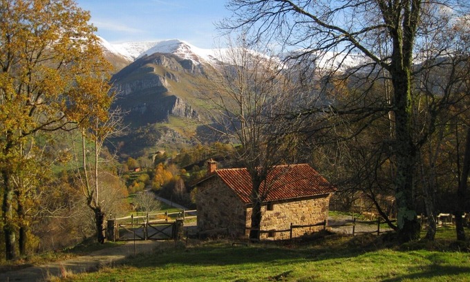 San Roque de Riomiera Cabin | Charming cottage in the valleys pasiegos. Stunning views of the mountains.