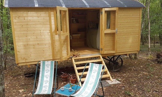 Sougeres-en-Puisaye Cottage | Charming Cottage in Chauminet