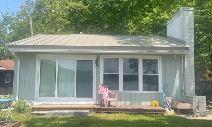 Delton Cabin | Charming cabin with AC in Delton - perfect for a getaway