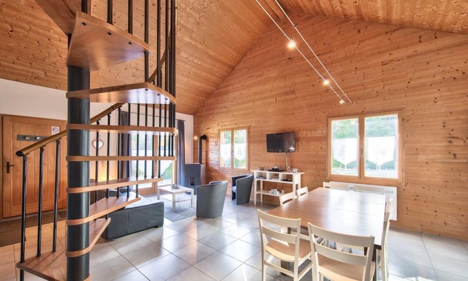 Ney Ski Chalet | Charming Chalet Le Martinet with Pool Access