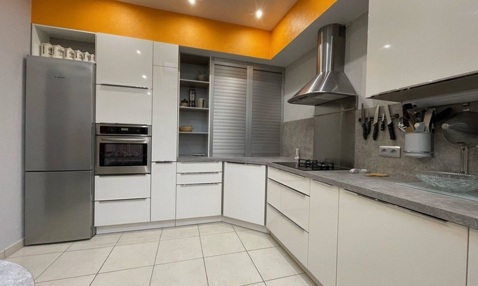 Saint-Honore - Jeanne d'Arc House | Charming City Home Near Downtown with Garage