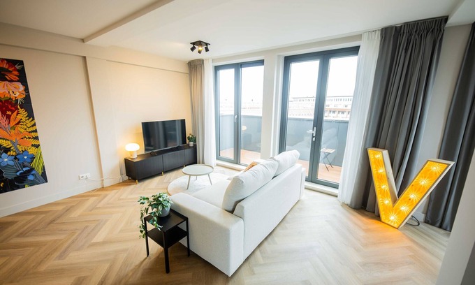 Hilversum Apartment | Charming City Penthouse Studio KS