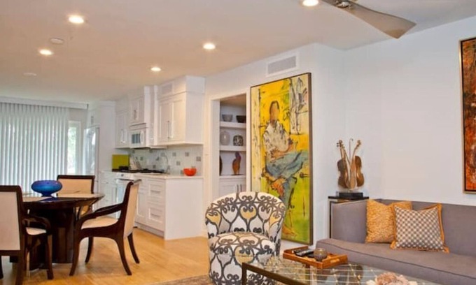 Clarksville Condo | Charming Clarksville