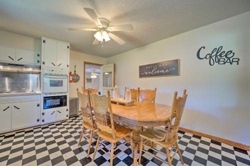 Clayton House | Charming Clayton Home about 4 Mi to Sardis Lake!