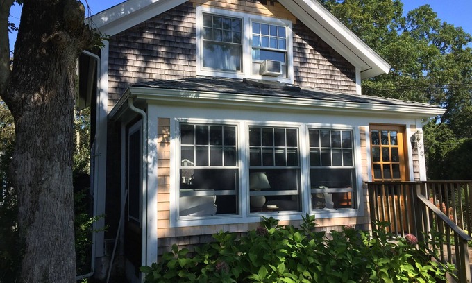 Vineyard Haven House | Charming, Clean And Well Maintained Home Walking Distance To Town And Beach