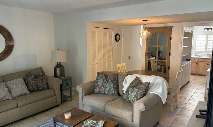 Saint Simons Island Condo | Charming Condo steps to Village