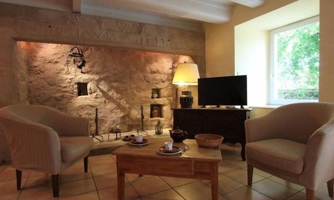 Vernassal Cottage | Charming Cottage in Vernassal with Courtyard and Nearby Attractions