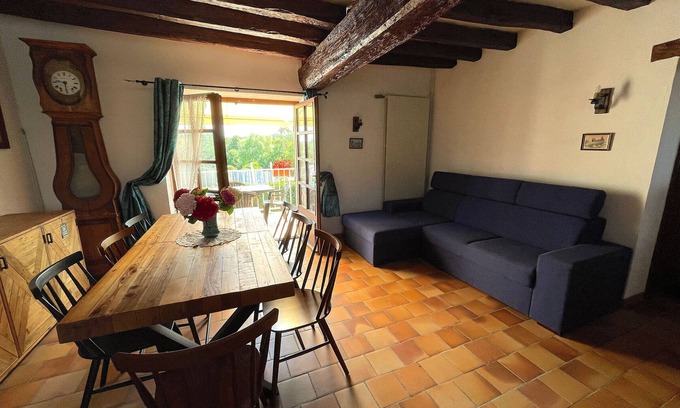 Saint-Bouize Cottage | Charming Cottage Near Sancerre with Terrace, WiFi, and Secure Garage