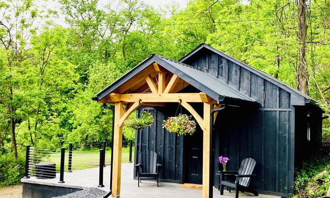 Lewistown Cottage | Charming Cottage Retreat in Lewistown – Sleeps 4