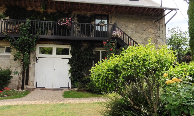 Chivres-Val Cottage | Charming cottage "The Barn" to stay with family or friends.