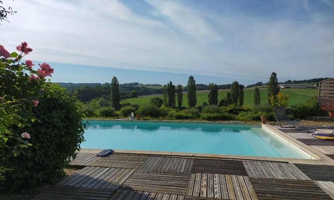 Tocane-Saint-Apre Cottage | Charming Cottage with Pool in Countryside, Near Périgueux – Sleeps 4, Pet-Friendly