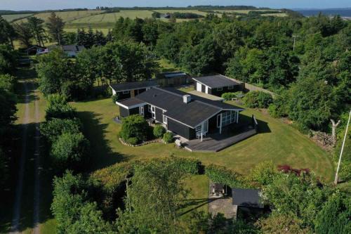 Logstor House | Charming Cottage With Large Fenced Garden