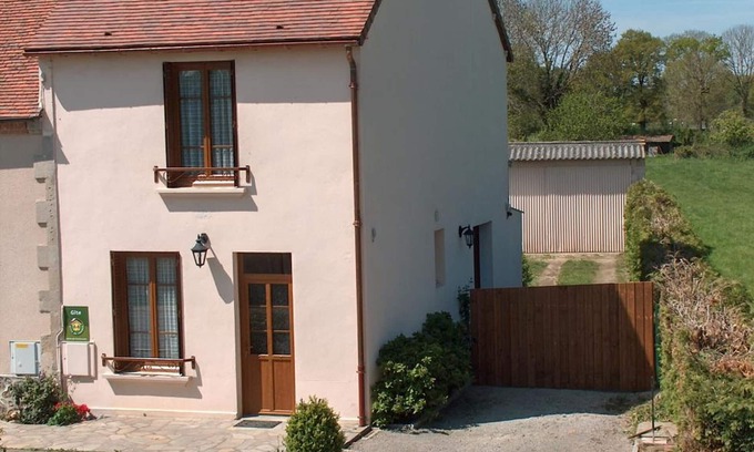 Target Cottage | Charming Cottage with Shared Pool, Garden, and Modern Amenities in Tranquil Village Setting