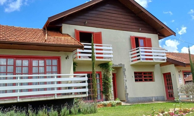 Jardim Nova Suica House | Charming country house in Campos Do Jordao 4 miles from downtown Capivari