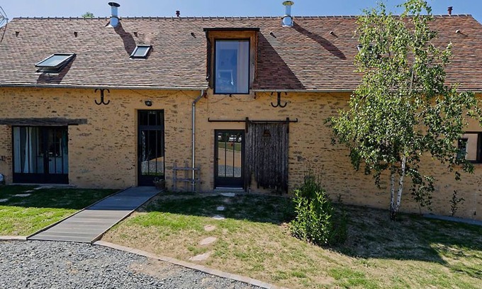 Louplande Cottage | Charming Countryside Retreat near Le Mans with Modern & Vintage Touches