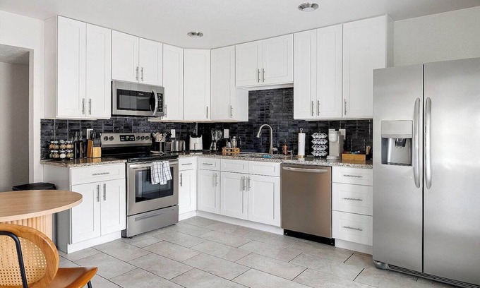 The Colony House | Charming Designer 3-bedroom home in The Colony w/Game Room, Pool, Grill + More!