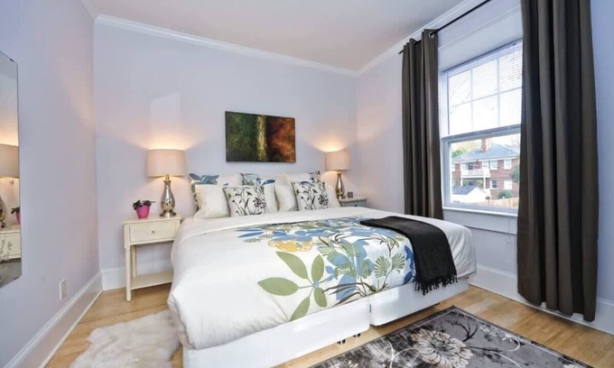 Dilworth Condo | Charming Dilworth 1BR King Condo | Balcony | Walkable