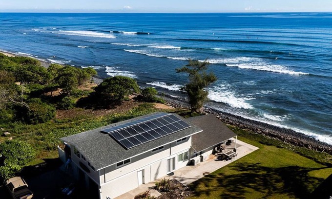 Wailuku House | Charming Direct Oceanfront North Shore Beach House