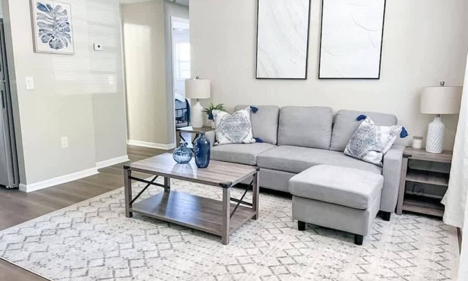 Zephyrhills House | Charming Duplex in Zephyrhills! 🌴